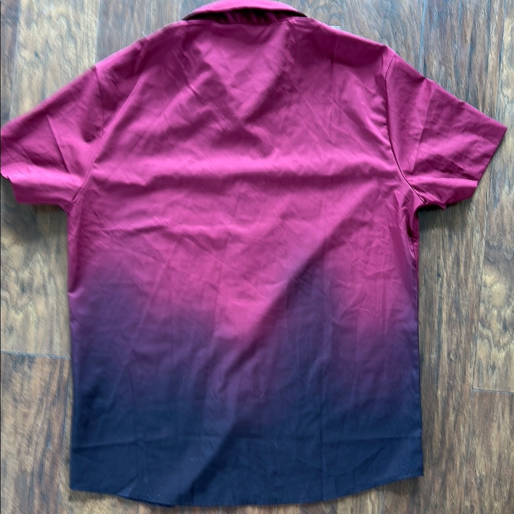 SHEIN Casual Red and Black Gradient Button Down Shirt - Picture 5 of 5